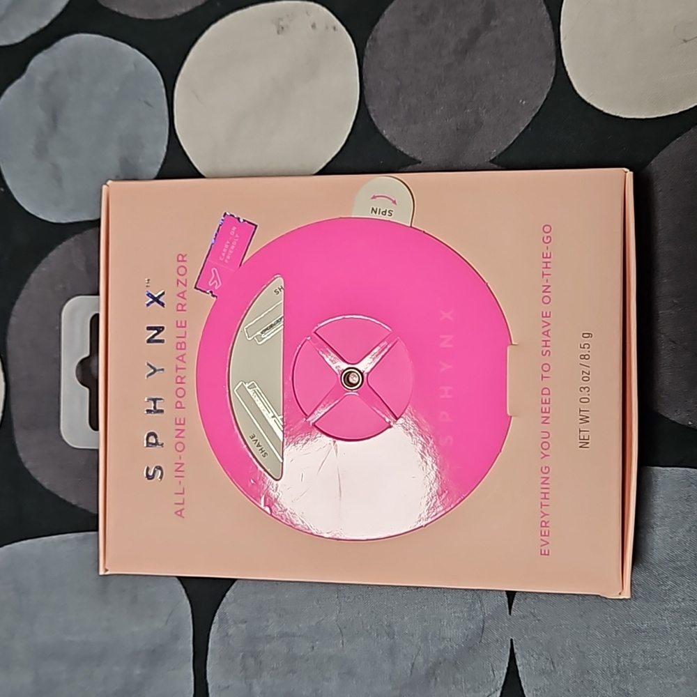 All in one travel razor